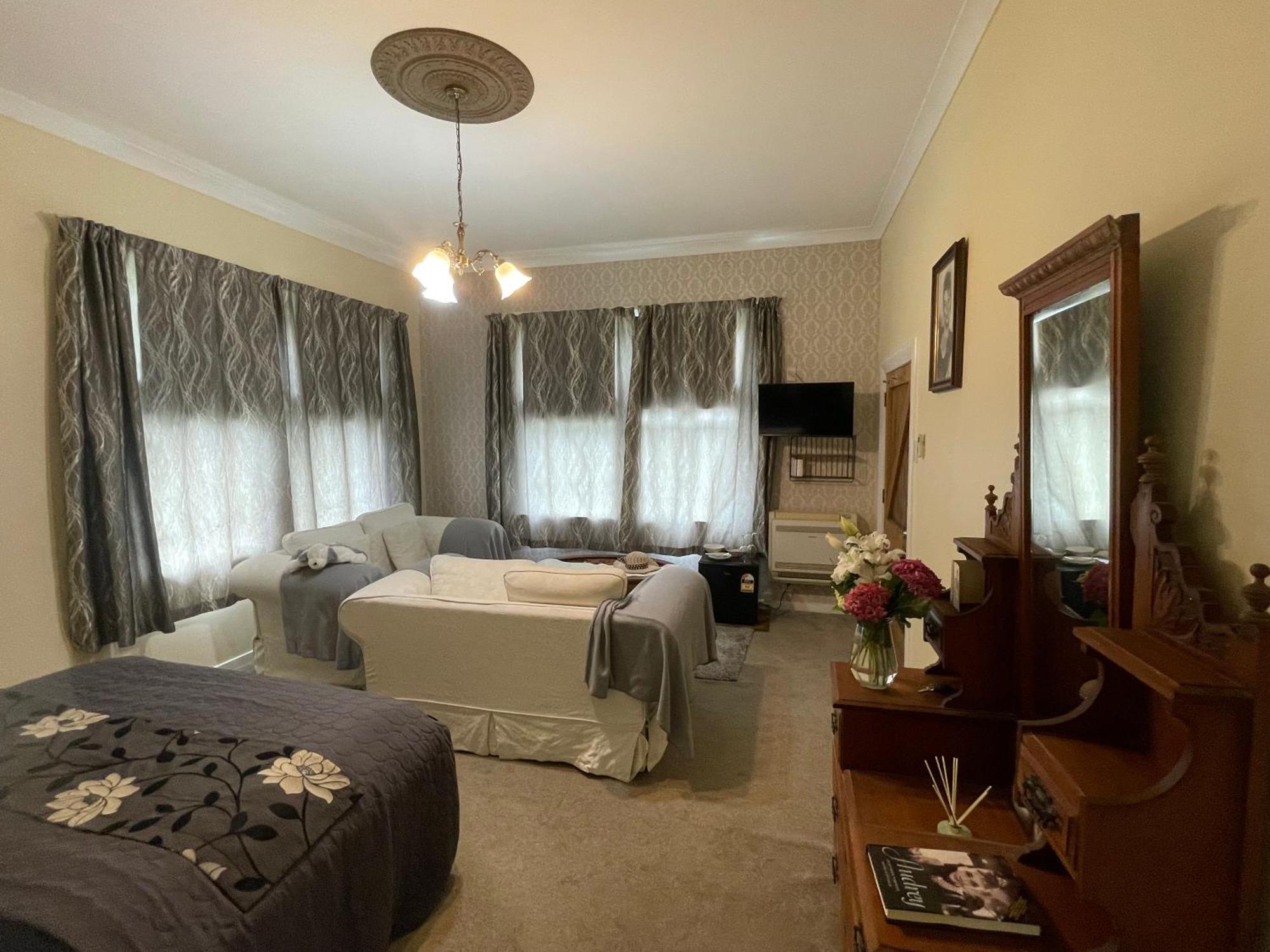 מלון ג'רלדין Victoria House מראה חיצוני תמונה